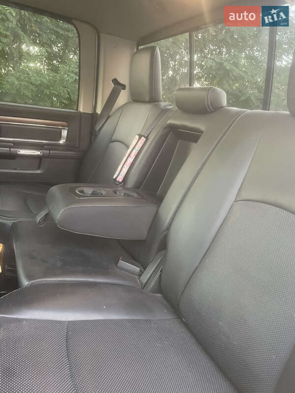 Пикап Dodge RAM 1500 2015 в Черкассах