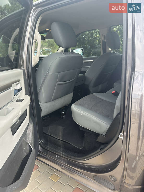 Пикап Dodge RAM 1500 2015 в Измаиле