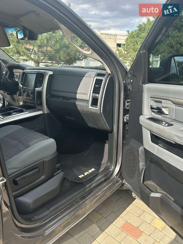 Пикап Dodge RAM 1500 2015 в Измаиле