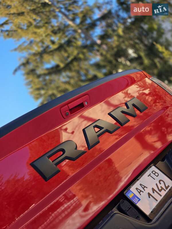 Пикап Dodge RAM 1500 2014 в Львове