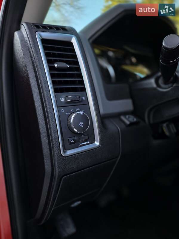 Пикап Dodge RAM 1500 2014 в Львове