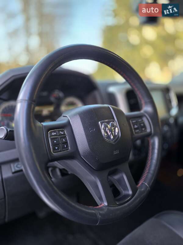Пикап Dodge RAM 1500 2014 в Львове