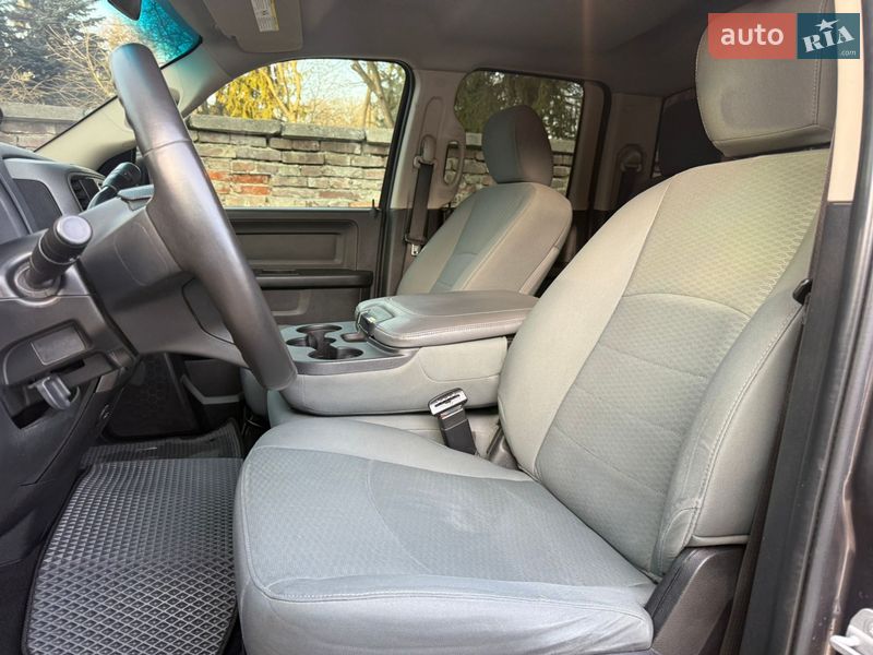 Пикап Dodge RAM 1500 2015 в Львове
