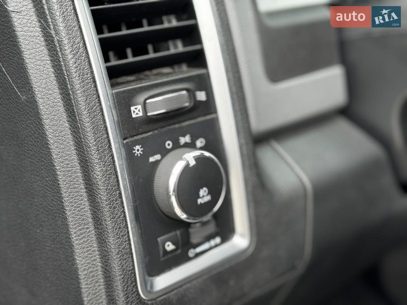 Пикап Dodge RAM 1500 2015 в Львове