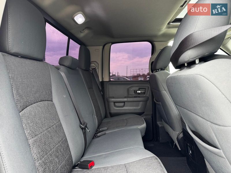 Пикап Dodge RAM 1500 2015 в Львове