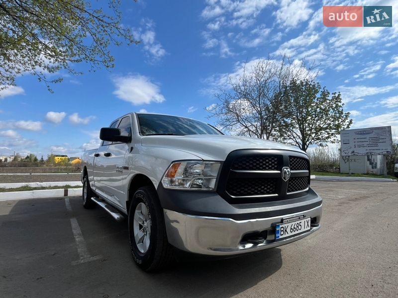 Dodge RAM 1500 2016