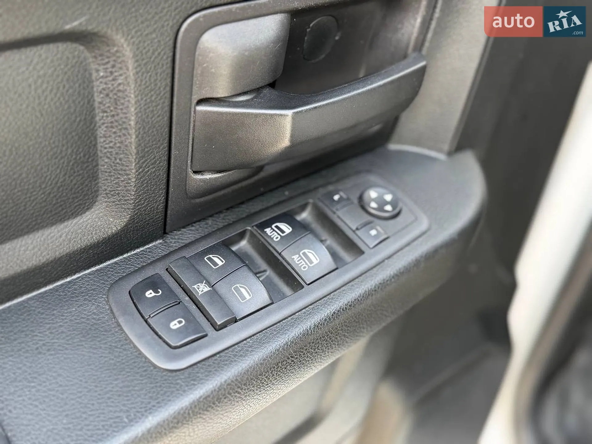 2017 Dodge RAM - мініатюра 13