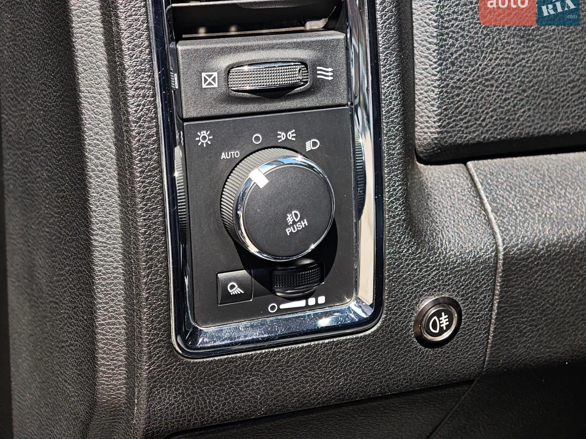 2018 Dodge RAM - мініатюра 35