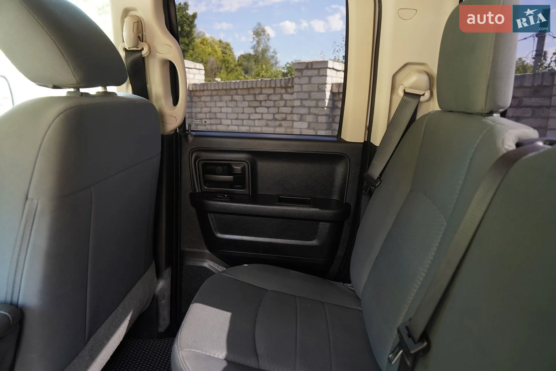 2016 Dodge RAM - мініатюра 25