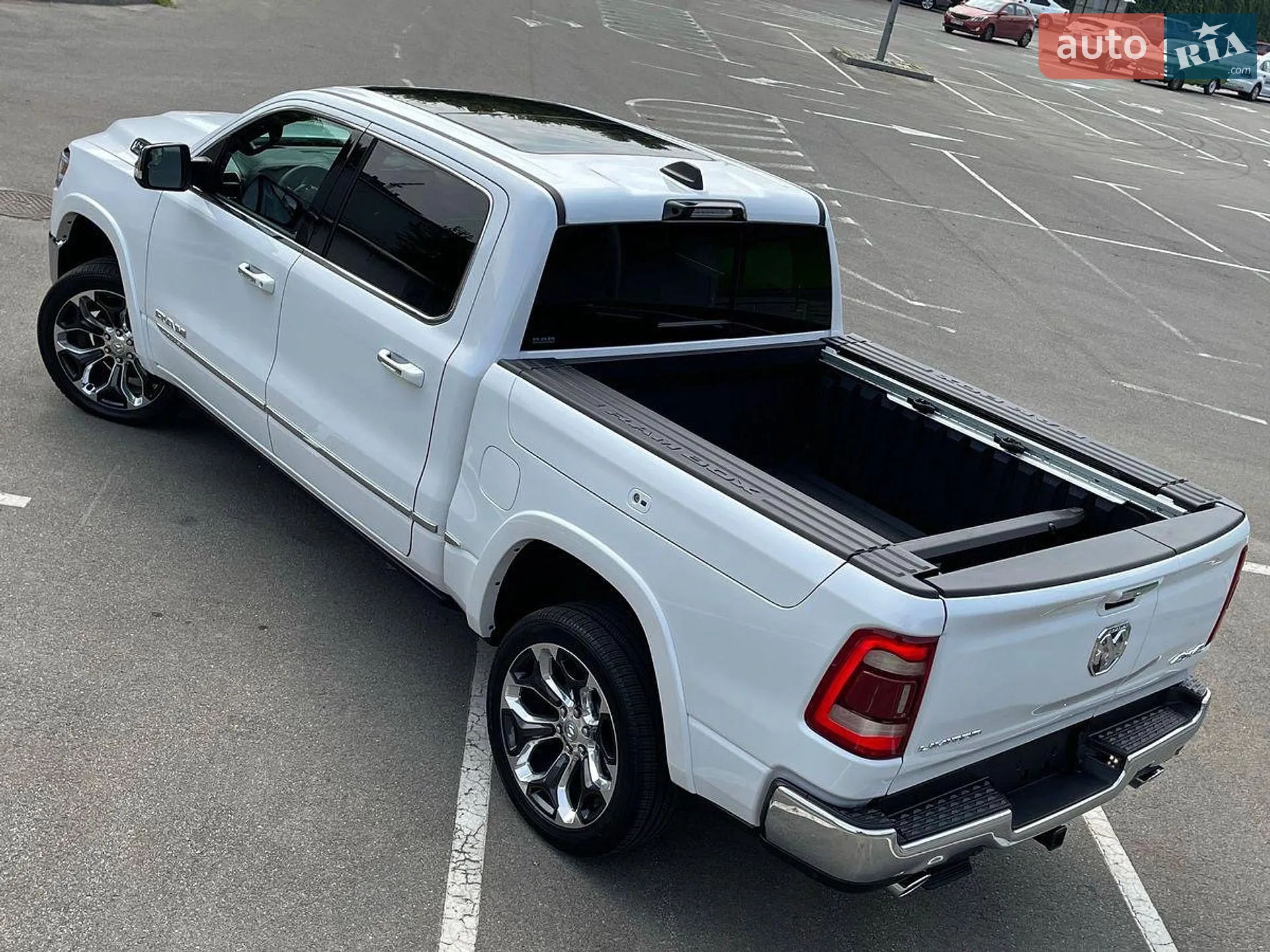 2021 Dodge RAM - мініатюра 15