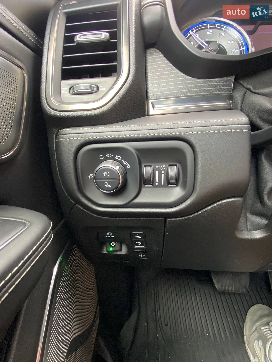 2019 Dodge RAM - мініатюра 14