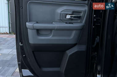 Грузопассажирский фургон Dodge RAM 2500 2019 в 