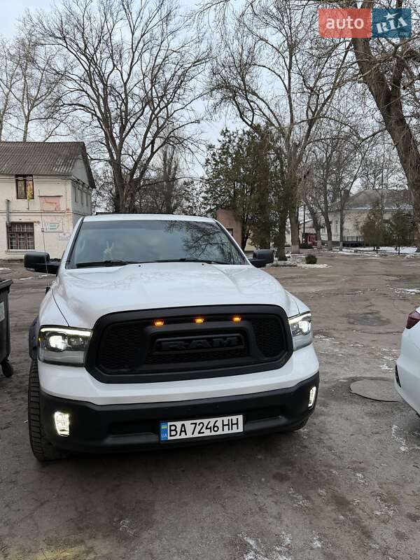 Грузопассажирский фургон Dodge RAM 2500 2015 в Кропивницком фото Грузопассажирский фургон Dodge RAM 2500 2015 в Кропивницком