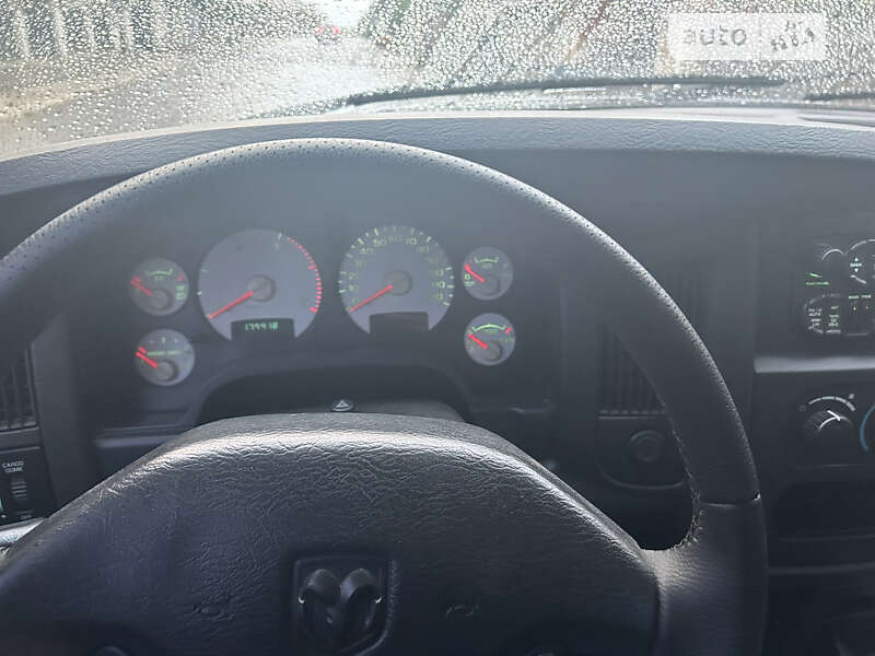 Самосвал Dodge RAM 3500 2006 в Ивано-Франковске фото 5 Самосвал Dodge RAM 3500 2006 в Ивано-Франковске