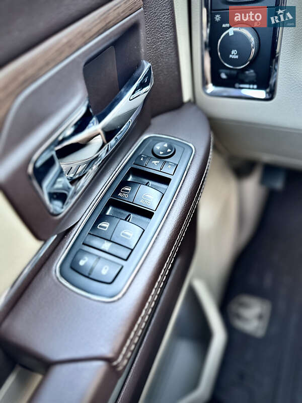 Пікап Dodge RAM 3500 2018 в Дніпрі фото 11 Пікап Dodge RAM 3500 2018 в Дніпрі