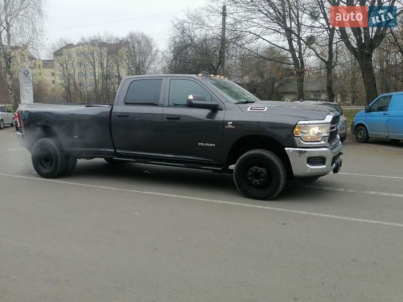 Пикап Dodge RAM 3500 2018 в Ивано-Франковске