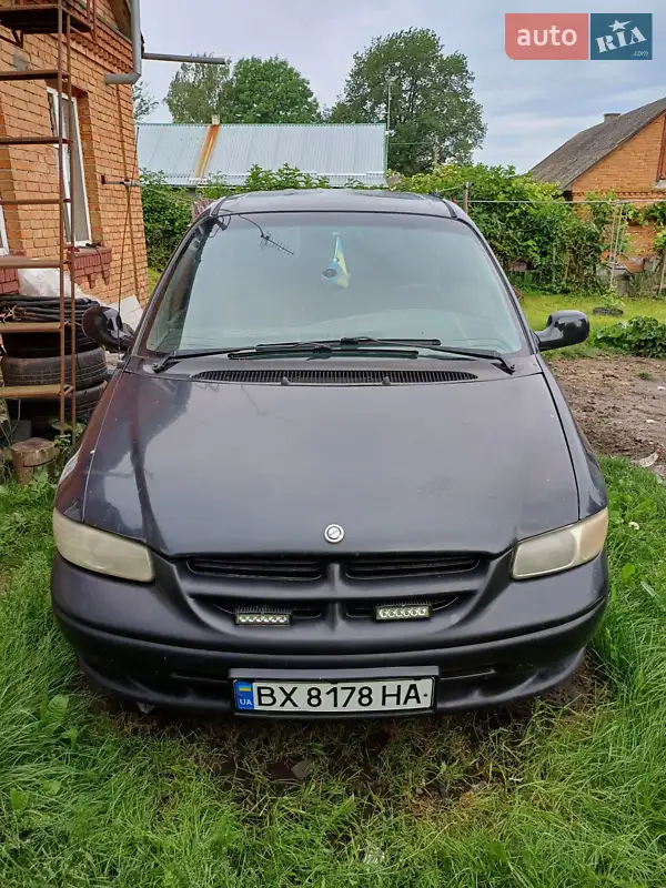 Dodge Ram Van 1998