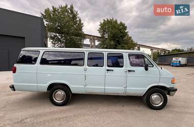 Минивэн Dodge Ram Van 1996 в 