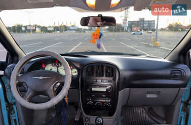 Минивэн Dodge Ram Van 2004 в 