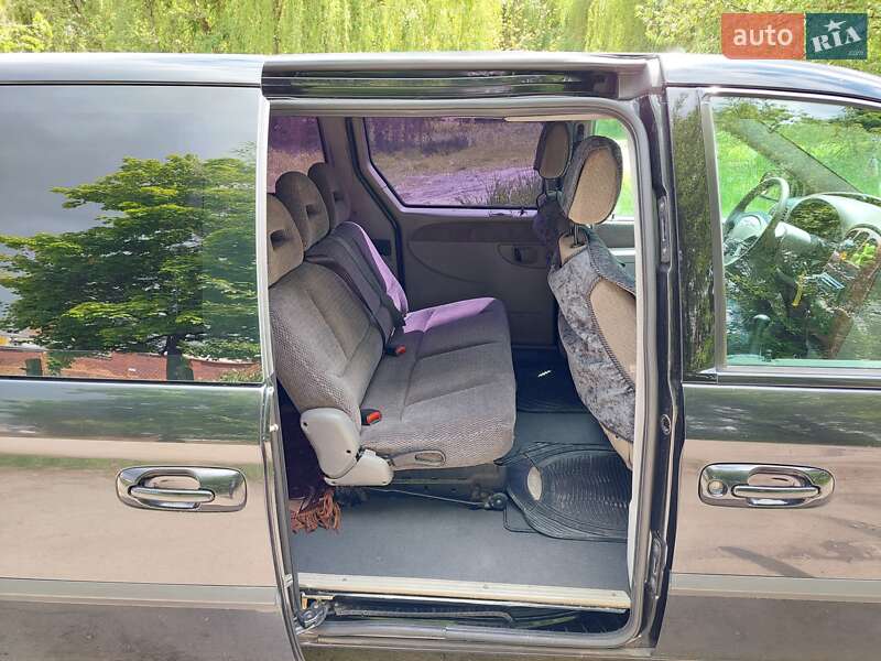Минивэн Dodge Ram Van 2003 в Ровно
