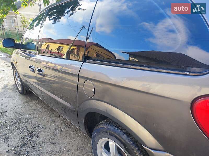 Минивэн Dodge Ram Van 2003 в Гусятине