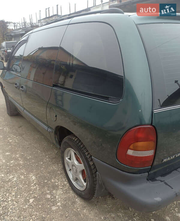 Минивэн Dodge Ram Van 1998 в Тернополе