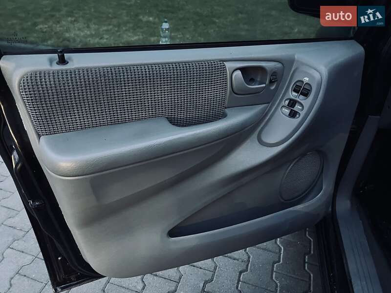 Мінівен Dodge Ram Van 2005 в Тернополі