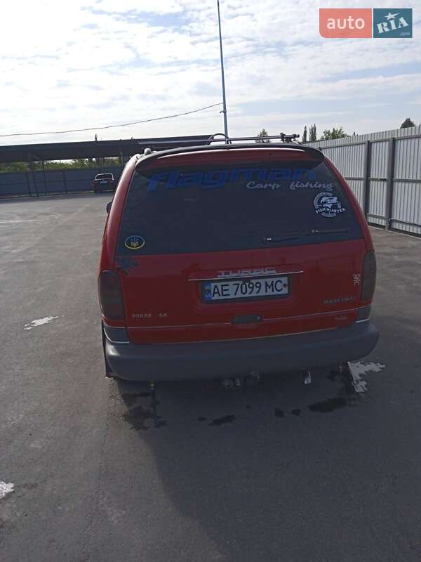 Минивэн Dodge Ram Van 1999 в Кривом Роге