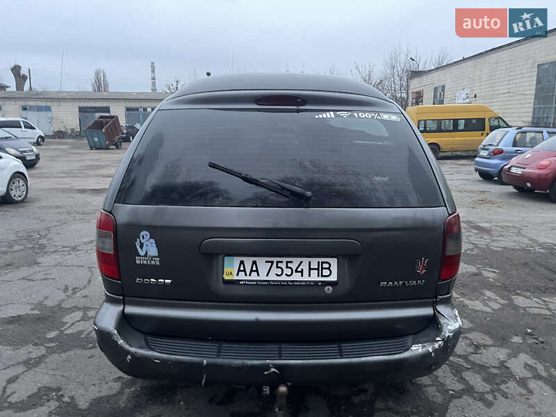 Мінівен Dodge Ram Van 2003 в Миронівці