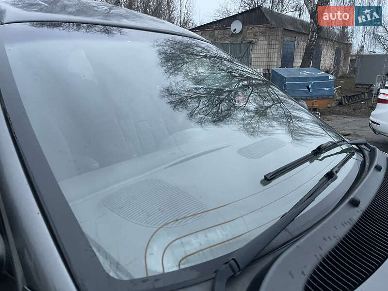 Мінівен Dodge Ram Van 2003 в Миронівці