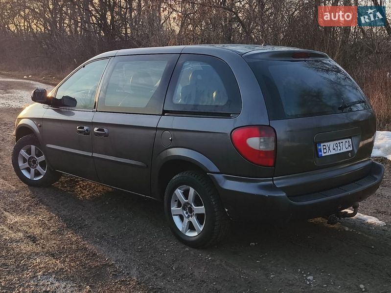 Мінівен Dodge Ram Van 2003 в Городку