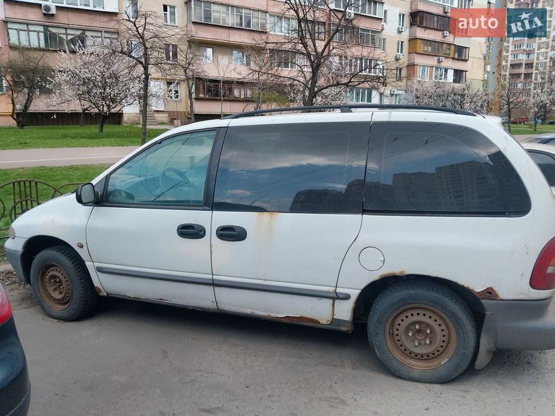 Минивэн Dodge Ram Van 1998 в Киеве