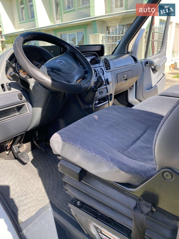 Микроавтобус Dodge Sprinter 2006 в Тячеве