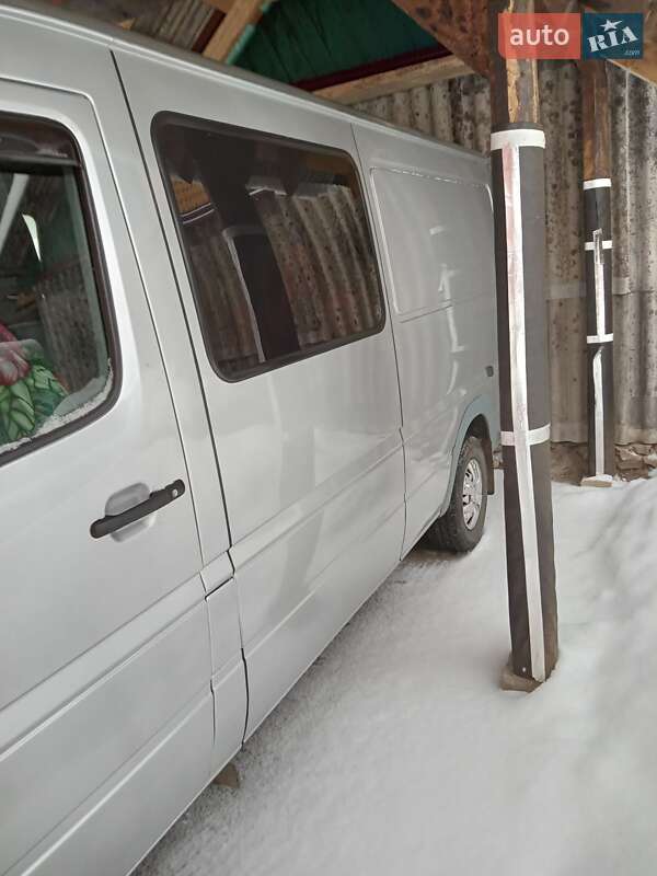 Мікроавтобус Dodge Sprinter 2004 в Тячеві