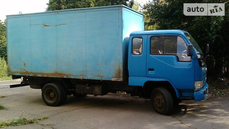 Вантажний фургон Dongfeng DF-20 2006 в Херсоні