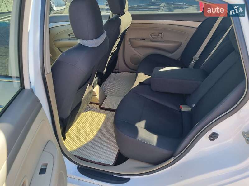 Седан Dongfeng E11K 2018 в Харькове