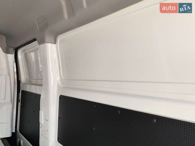 Грузовой фургон Dongfeng EM26 2022 в Киеве