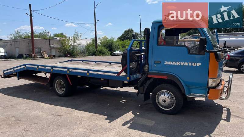 Евакуатор Dongfeng EQ1044 2006 в Дніпрі