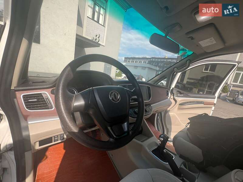 Минивэн Dongfeng M5EV 2017 в Киеве