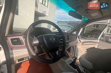 Минивэн Dongfeng M5EV 2017 в 