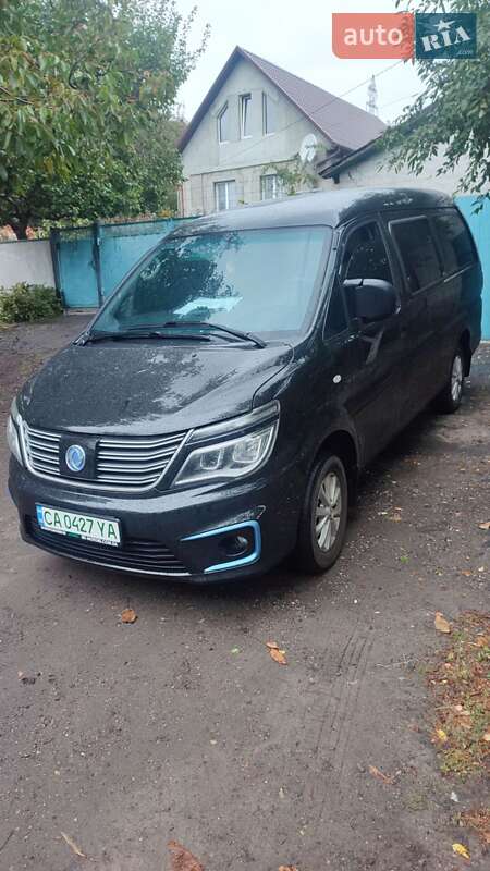 Минивэн Dongfeng M5EV 2019 в Смеле