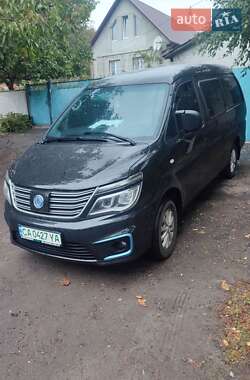 Минивэн Dongfeng M5EV 2019 в 