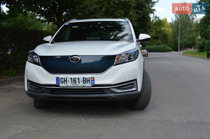 Внедорожник / Кроссовер Dongfeng Seres 3 2022 в Тернополе