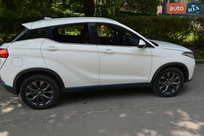 Внедорожник / Кроссовер Dongfeng Seres 3 2022 в Тернополе