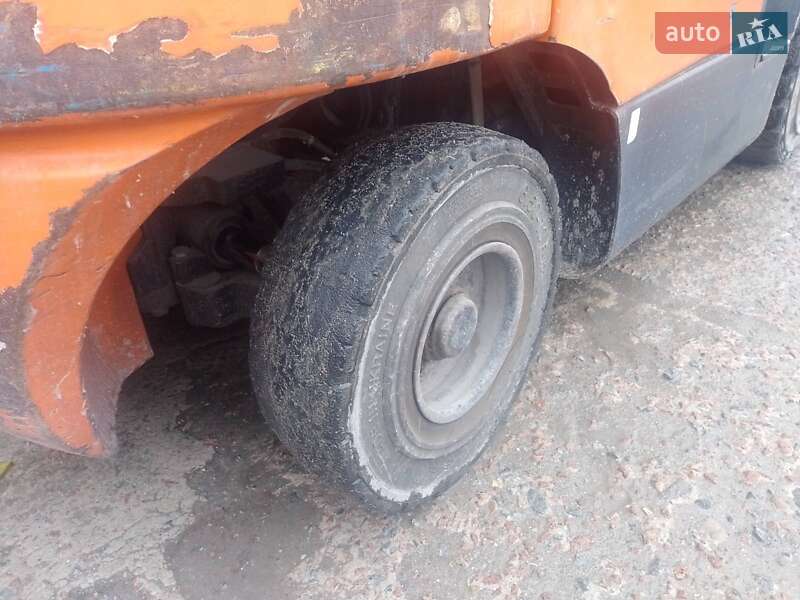 Вилочный погрузчик Doosan D 30C 2007 в Житомире