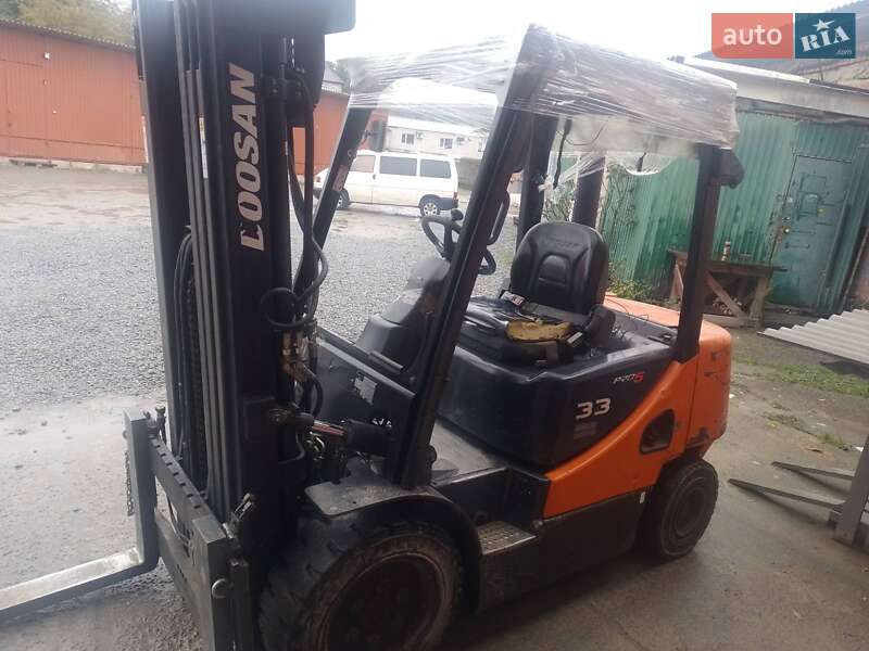 Вилочный погрузчик Doosan D 30C 2007 в Житомире