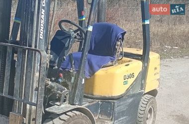 Вилочный погрузчик Doosan D 30C 2008 в Сумах