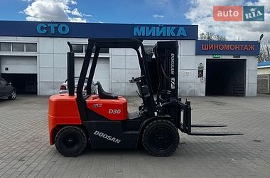 Вилочний навантажувач Doosan D 30C 2008 в Радомишлі