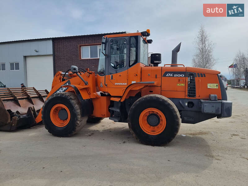 Фронтальный погрузчик Doosan DL 2010 в Одессе фото 3 Фронтальный погрузчик Doosan DL 2010 в Одессе