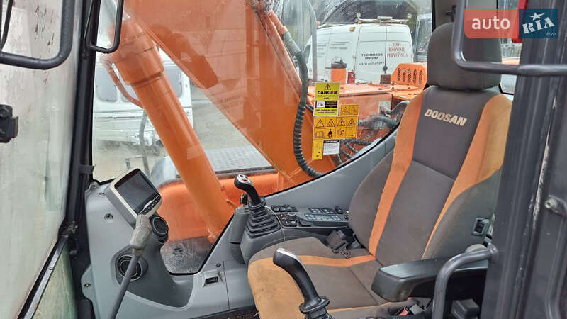 Гусеничный экскаватор Doosan DX 140 2018 в Одессе
